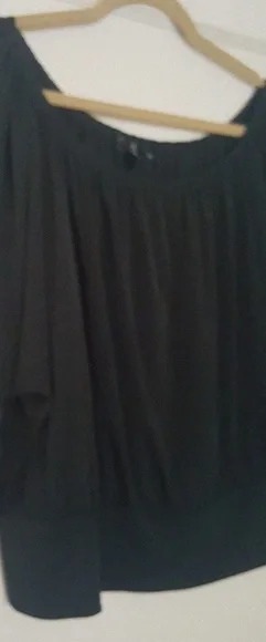 Express Off the shoulder blouse - Picture 4 of 4